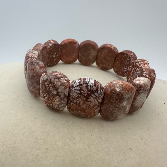 Coral Fossil Agate Beaded Elastic Bracelet - Picture 2 of 11